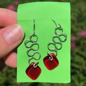 Wire earrings w/ red bead